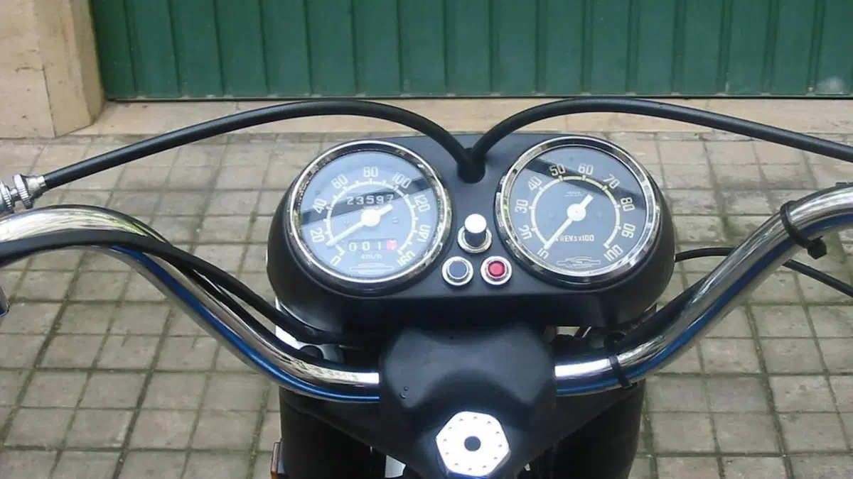 Aermacchi Harley-Davidson   (4)