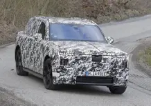 Rolls-Royce Cullinan elettrica: il cofano si apre come non avete mai visto su un'auto