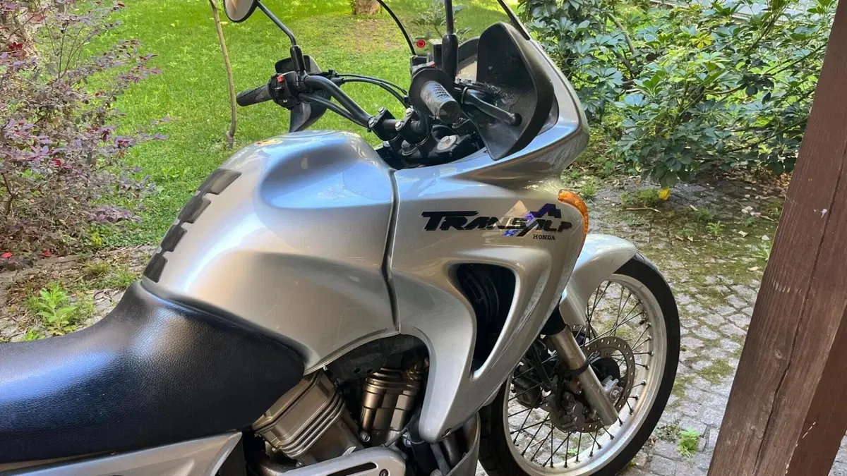 Honda Transalp XL 650V (2000 - 04) 