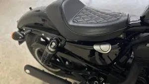Harley-Davidson 1200 Iron (2018 - 20) - XL1200N  (4)