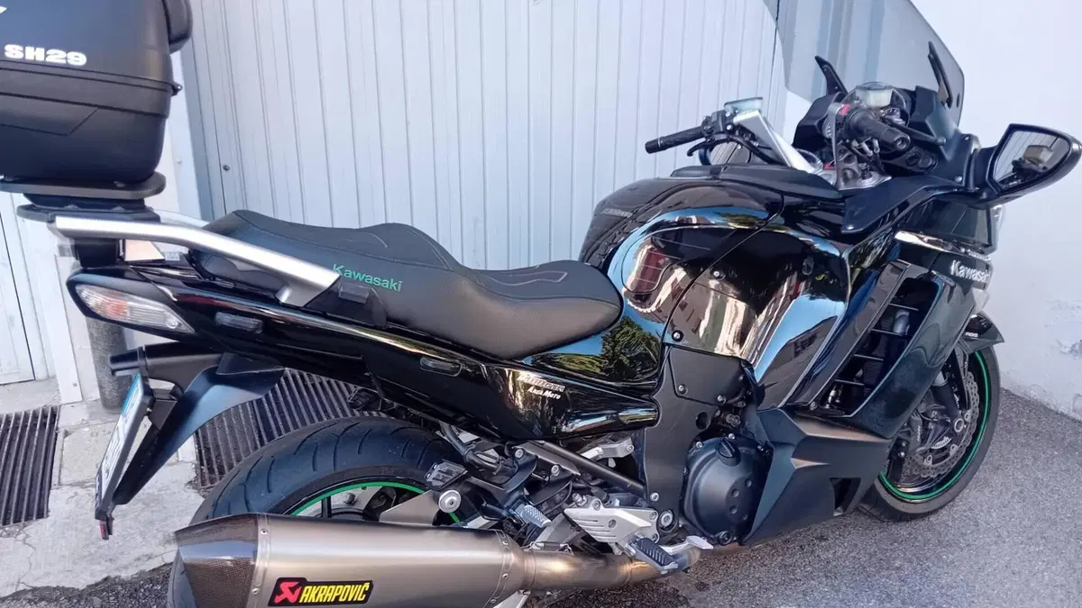 Kawasaki GTR 1400 (2007 - 09)  (8)