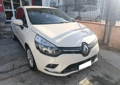 Renault Clio dCi 8V 75 CV 5 porte Business (2)