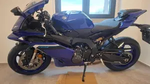 Yamaha YZF R9 (2025 - 26)  (6)