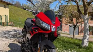 Aprilia Tuono 125 (2021 - 24)  (2)