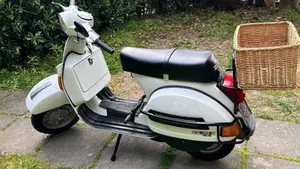 Piaggio Vespa 125 PX  (2)
