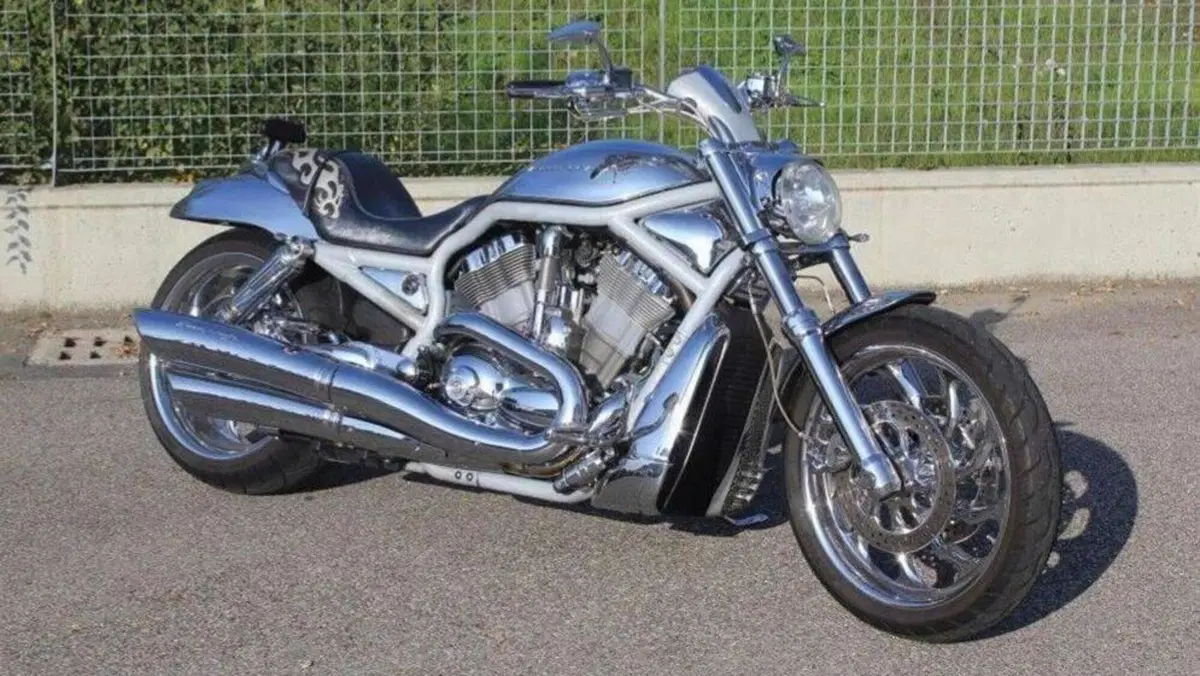 Harley-Davidson 1130 V-Rod (2002 - 05) - VRSCA  (5)