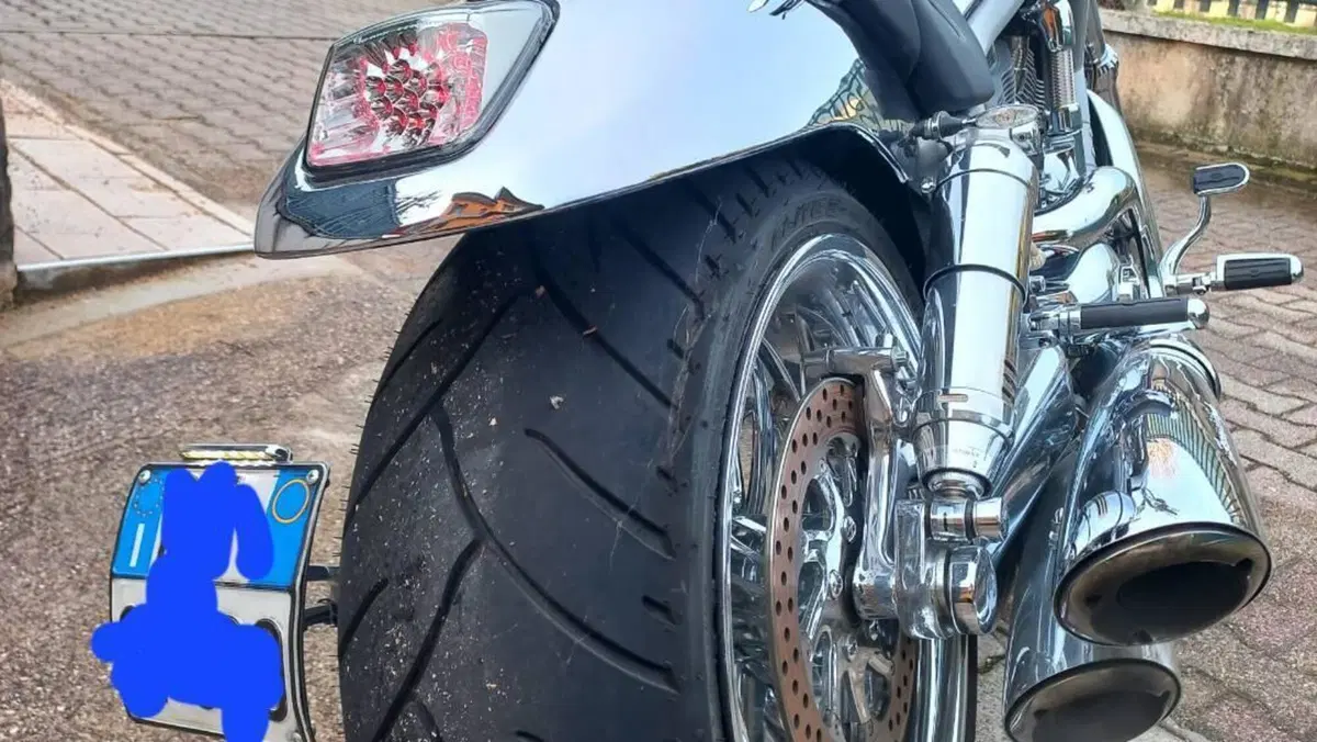 Harley-Davidson 1130 V-Rod (2002 - 05) - VRSCA  (6)