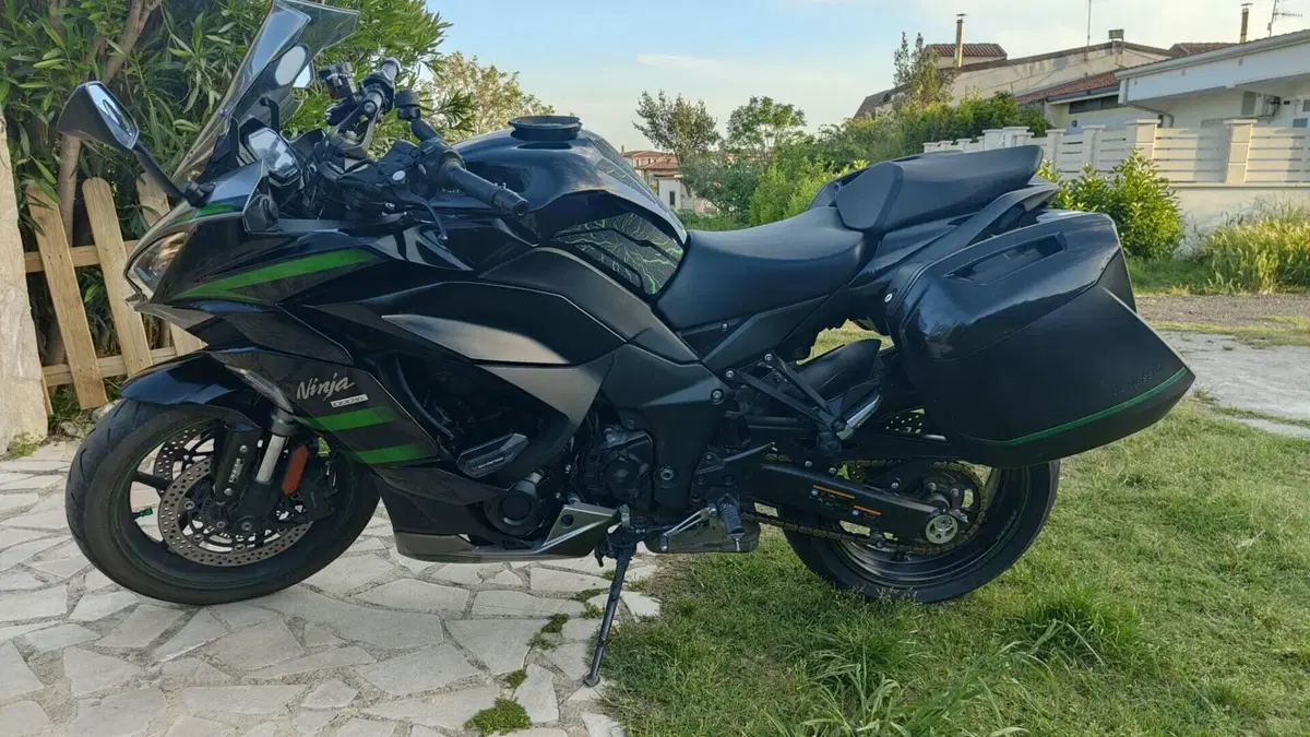 Kawasaki Ninja 1000 SX (2020)  (2)