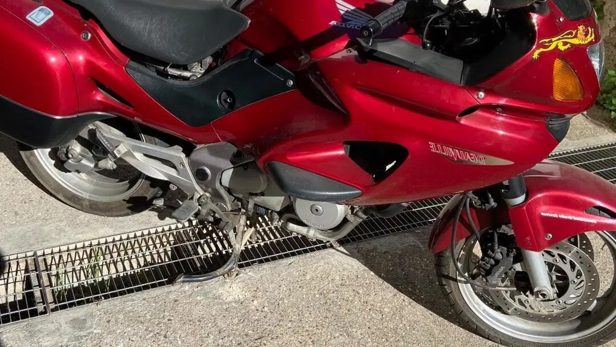 Honda Deauville 650 (2002 - 05) 