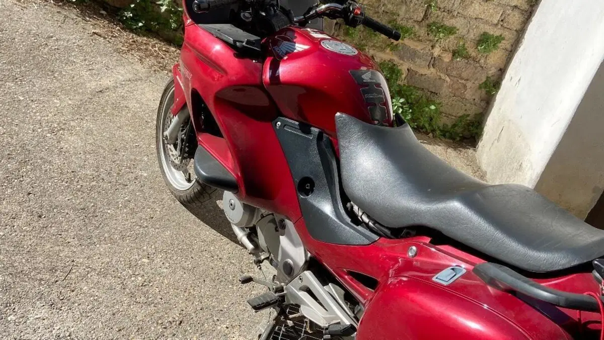Honda Deauville 650 (2002 - 05)  (2)