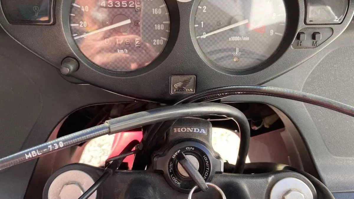 Honda Deauville 650 (2002 - 05)  (4)
