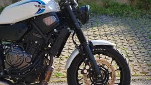Yamaha XSR 700 (2022 - 26)  (2)