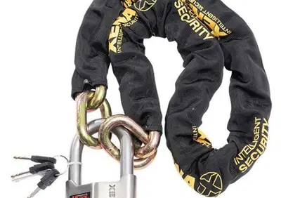 Catena con lucchetto Xena da 120cm - Annuncio 9337653