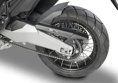 Givi MG1156 Parafango Copricatena nero HONDA - Annuncio 8973941