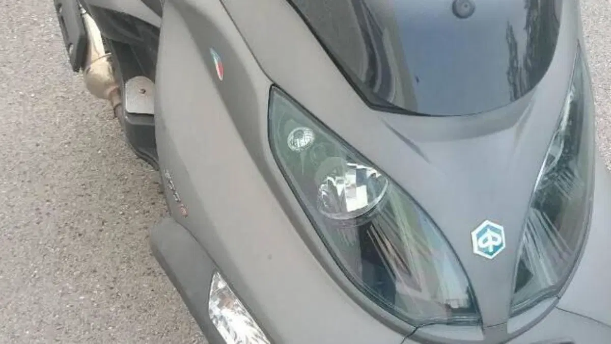 Piaggio MP3 500 i.e. Sport (2011 - 13)  (8)