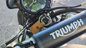 Triumph Street Scrambler 900 Sandstorm (2021 - 22)  (5)