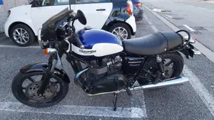Triumph Bonneville (2007 - 16) 