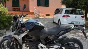 Bmw F 900 R (2021 - 24)  (2)