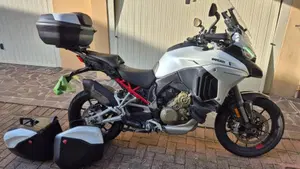 Ducati Multistrada V4 S (2021 - 24)  (2)