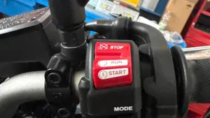 Yamaha MT-10 ABS (2016 - 17)  (10)