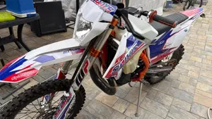 KTM 300 EXC E TPI (2019)  (2)