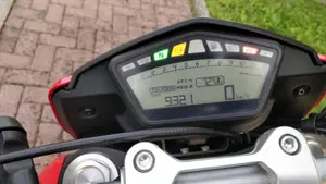 Ducati Hypermotard 821 (2013 - 15)  (7)