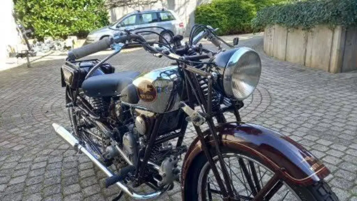 Moto Guzzi   (3)