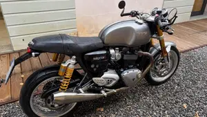 Triumph Thruxton 1200 R (2016) 