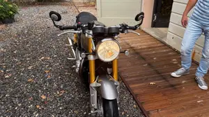 Triumph Thruxton 1200 R (2016)  (4)
