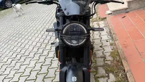 Husqvarna Svartpilen 401 (2021 - 23)  (2)