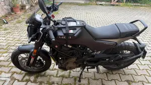 Husqvarna Svartpilen 401 (2021 - 23)  (3)