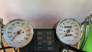 Moto Guzzi Nevada 750 Club (1998 - 01)  (5)