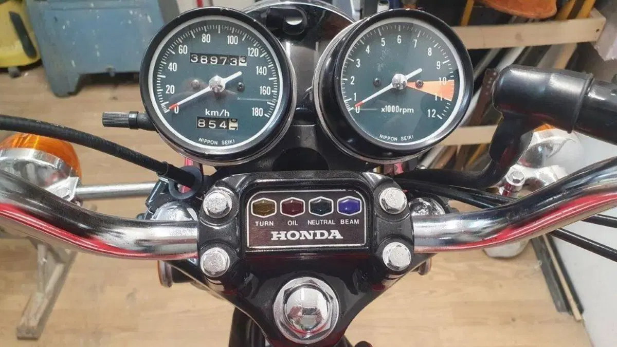 Honda   (16)