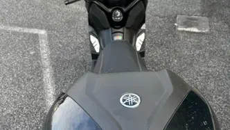 Yamaha X-Max 300 Tech Max (2021 - 24) usata