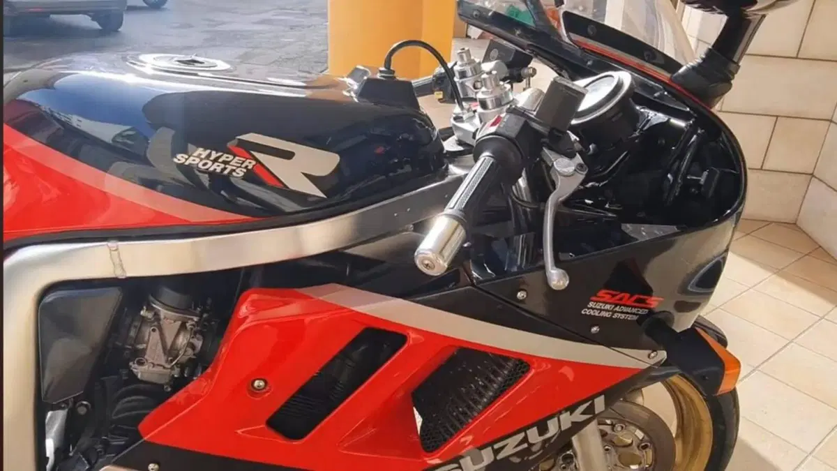 Suzuki   (3)