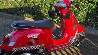Vespa GTS 300 Super (2023 - 24) usata