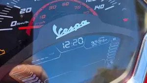 Vespa GTS 300 Super (2023 - 24)  (3)