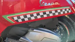 Vespa GTS 300 Super (2023 - 24)  (4)