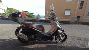 Piaggio Beverly 350 ABS (2016 - 20) 