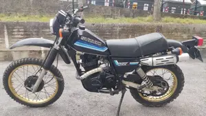Suzuki   (3)