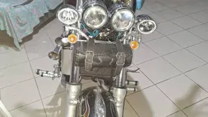 Honda VF 750 C (1985 - 01)  (8)