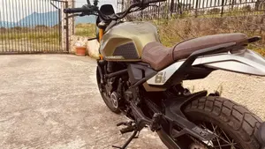 Moto Morini SEIEMMEZZO SCR (2022 - 26)  (3)