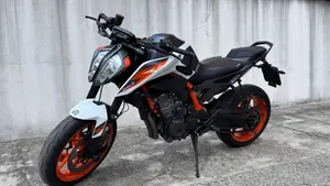 KTM 890 Duke R (2020)  (5)