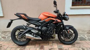 Triumph Street Triple 765 R (2023 - 26) 