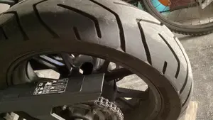 Suzuki V-Strom 650 (2021 - 25)  (3)