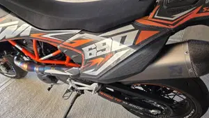 KTM 690 SMC R (2021 - 22)  (3)