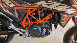 KTM 690 SMC R (2021 - 22)  (4)