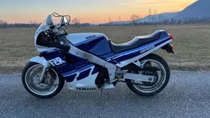 Yamaha   (2)