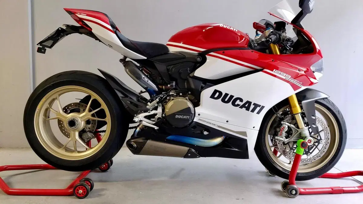 Ducati 1299 Panigale S Anniversario (2016) 