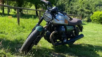 Moto Guzzi V7 Stone Centenario (2021 - 22) usata